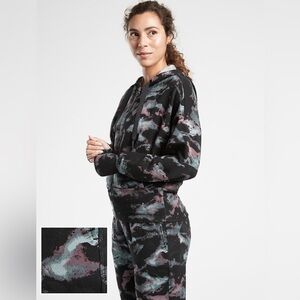 NWT ATHLETA Balance Sweatshirt Full Zip Printed/ Marine Black